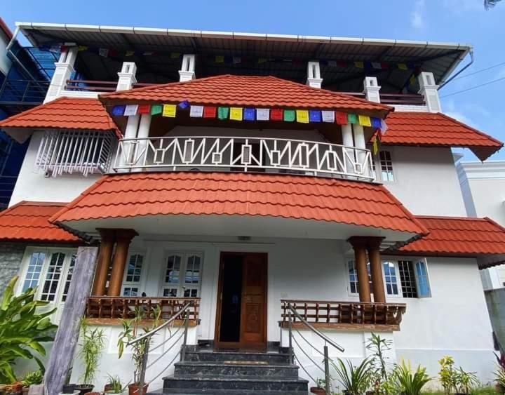 Fortis Rooms Kochi Bagian luar foto