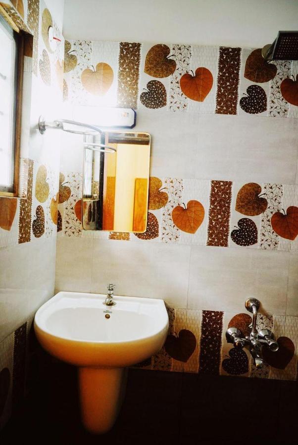Fortis Rooms Kochi Bagian luar foto